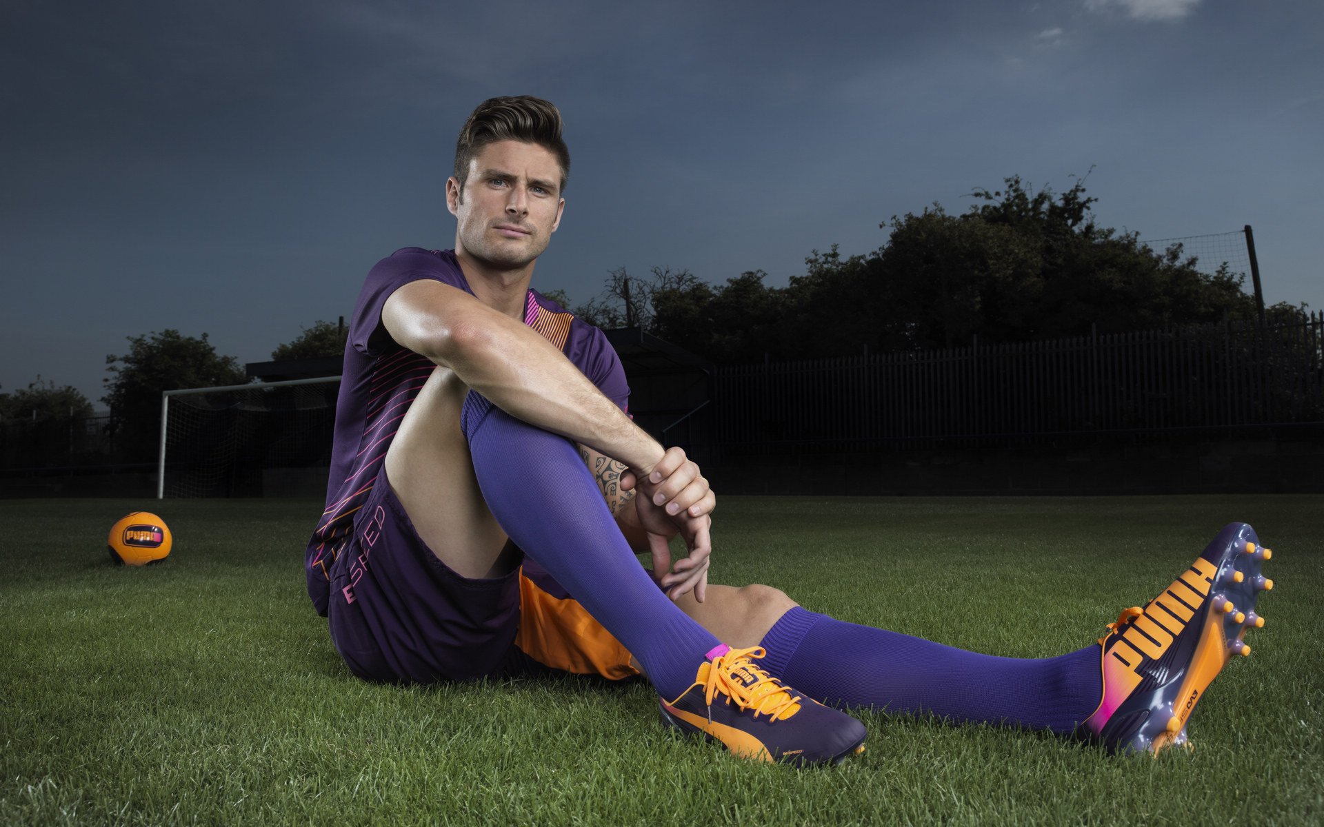 曼联锋线配合逐渐流畅提升进球转化率，曼联引进前锋